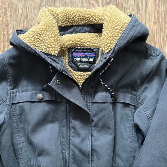 Patagonia Women's Jacket Size Small - Picture 3 of 7